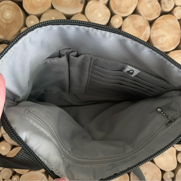 NWOT Baggallini Crossbody Bag - Picture 5 of 10